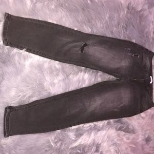 Black ripped skinny jeans